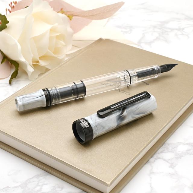 TWSBI（ツイスビー） 万年筆 エコ ECO カラーラ withO 透明 クリア軸