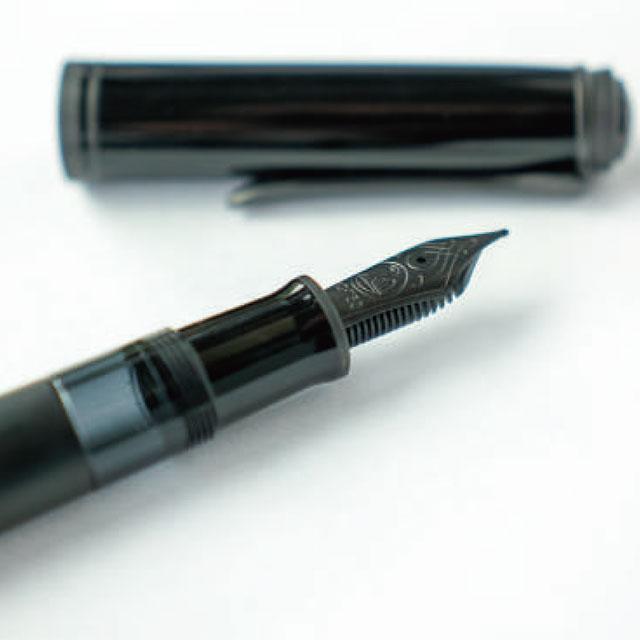 Pelikan（ペリカン） 万年筆 スーベレーン M809 ブラックマット 特別