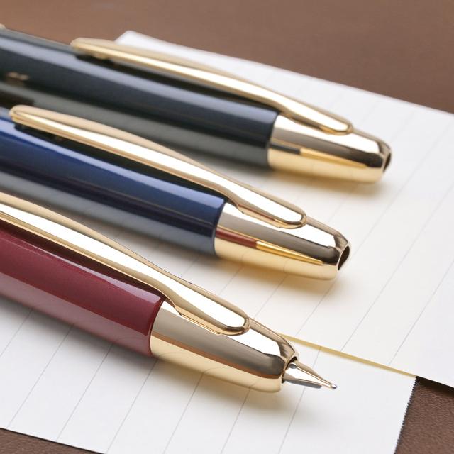 【極美品】PILOT Capless 万年筆 18K金 キャップレス 万年筆 パイロット 名入れ 金ペン先 PILOT プレゼント