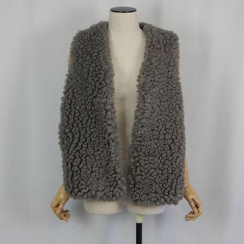 QTUME（クチューム）新着 ビッグカーリーファーベスト プードル