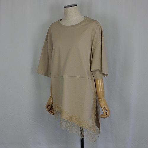 CLOCHE（クロッシェ）新着 ドッキングTシャツ 繊細なレース レースドッキングTシャツ アシメントリー 長めの丈の画像