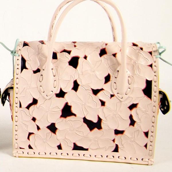 美品　Carving Tribes ハンドバッグ　レザー　アネモネ 美品 Carving Tribes ハンドバッグ レザー アネモネ