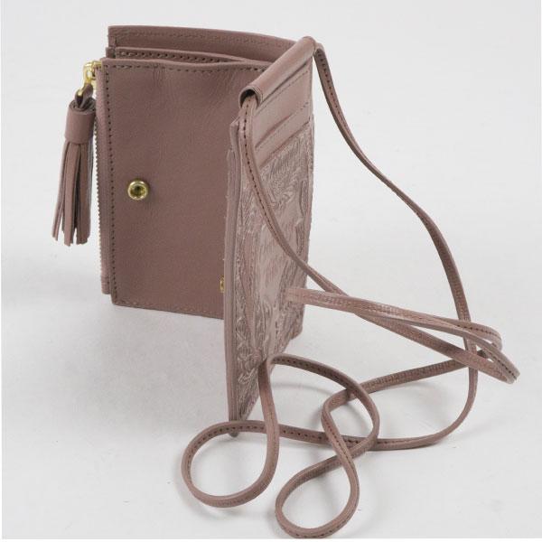 美品　グレースコンチネンタル カービングトライブス チェーンウォレット スマホ GRACE CONTINENTAL 期間限定10%OFF Mobile wallet モバイル