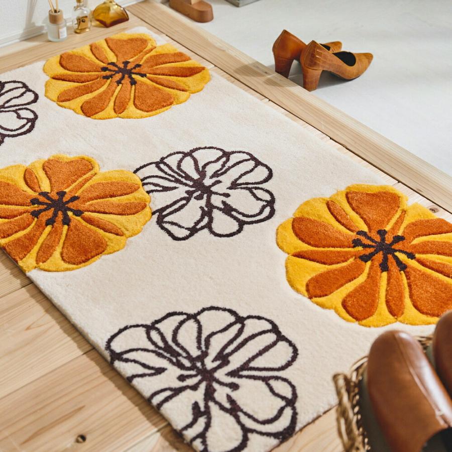 玄関マット パッと明るく玄関を彩る、大輪のオレンジの花が魅力
