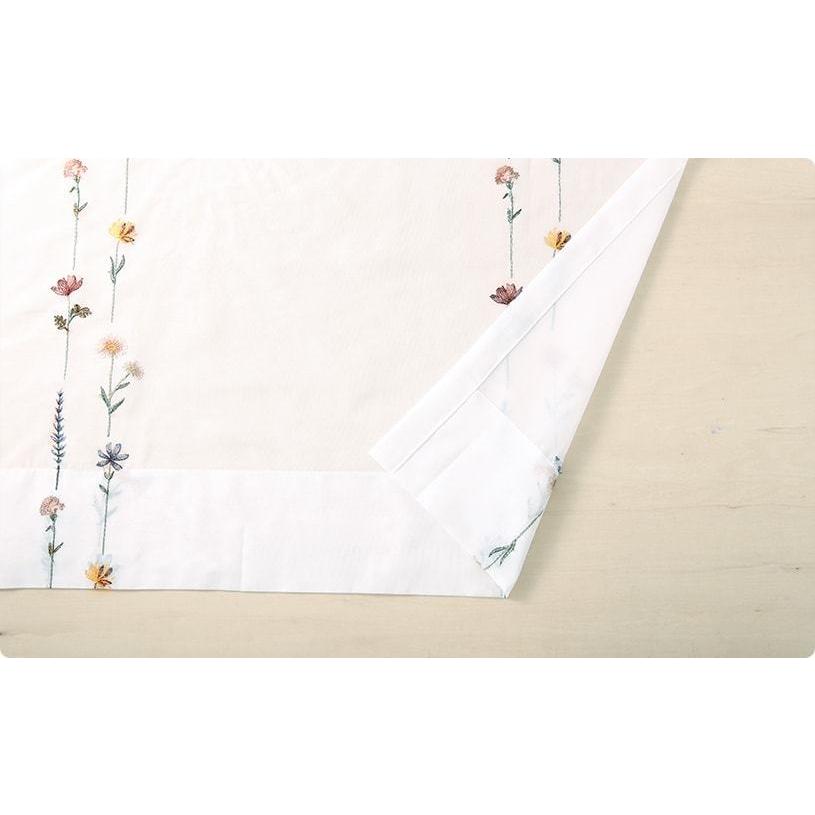 刺繍レースカーテン 色とりどりの糸で描かれたお花が可愛い