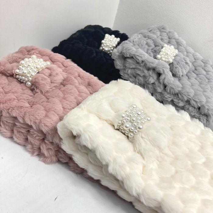 新品ジュンヤワタナベ ファイクファーマフラー 新品ジュンヤワタナベ ファイクファーマフラー 新品ジュンヤ