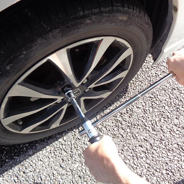 倍力クロスレンチ 早回し クロスレンチ 十字レンチ ホイールナット用ソケット付 薄口ソケット 17mm 19mm 21mm 23mm 差込角：1/2(12.7sq) タイヤ交換 工具 |  | 05