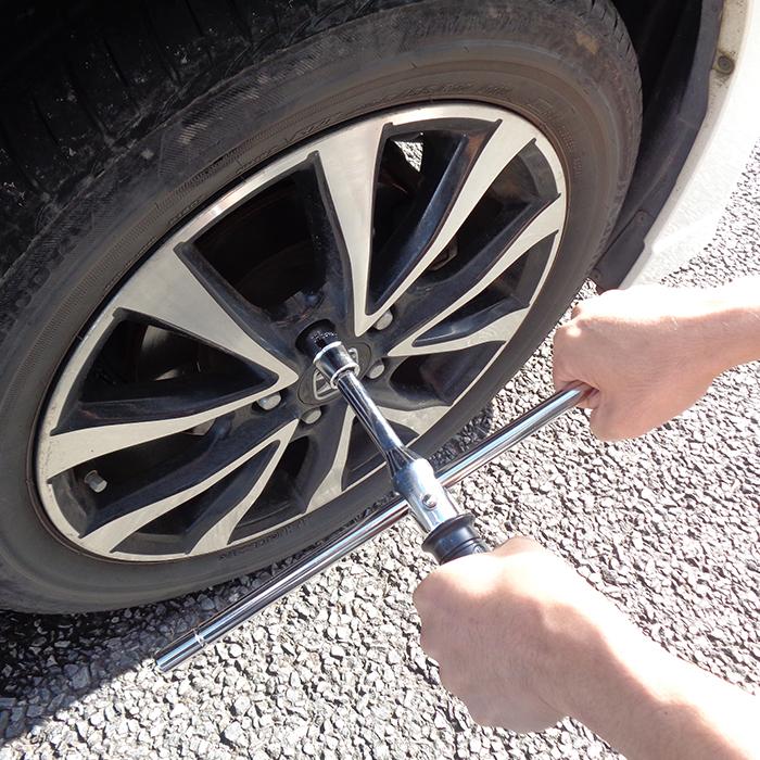 倍力クロスレンチ 早回し クロスレンチ 十字レンチ ホイールナット用ソケット付 薄口ソケット 17mm 19mm 21mm 23mm 差込角：1/2(12.7sq) タイヤ交換 工具 |  | 06