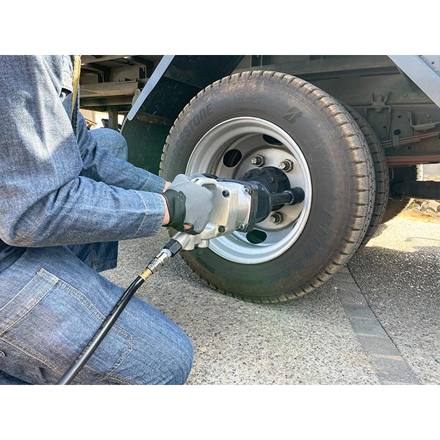 大型インパクトレンチ 動画あり 1インチ(25.4mm) 大型トラック用 大型インパクトレンチ 動画あり 1インチ(25.4mm) 大型トラック用