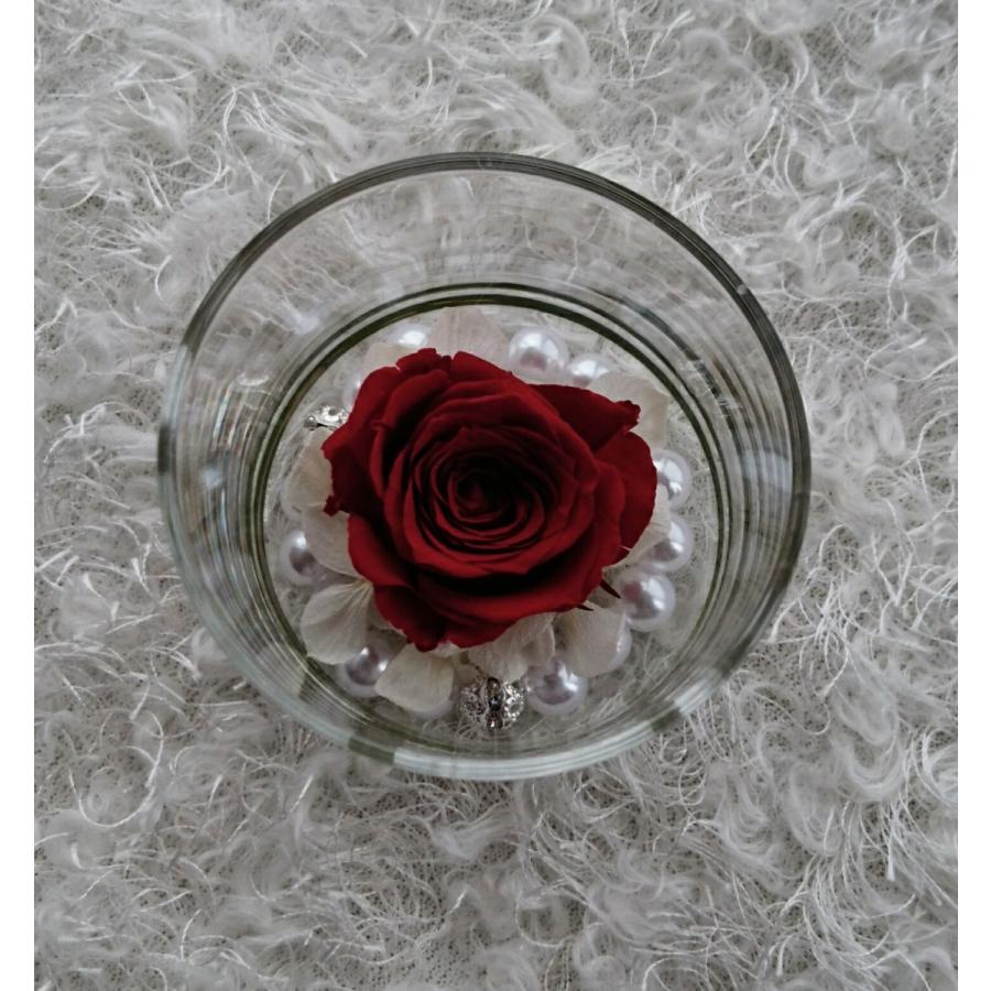 yy26 白薔薇 白バラ ミニバッジ 名古屋市 ケース付き プリザーブドフラワー 可愛い一輪のバラの花 クリアケースにお