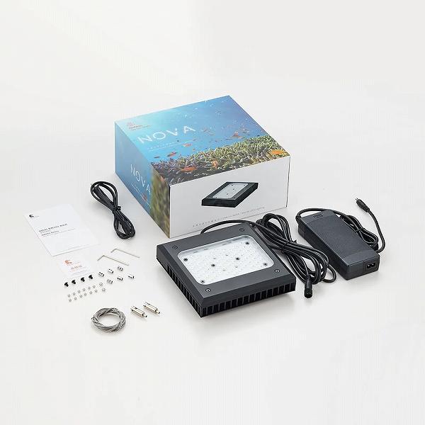 NOVA LEDライト 本体と付属品