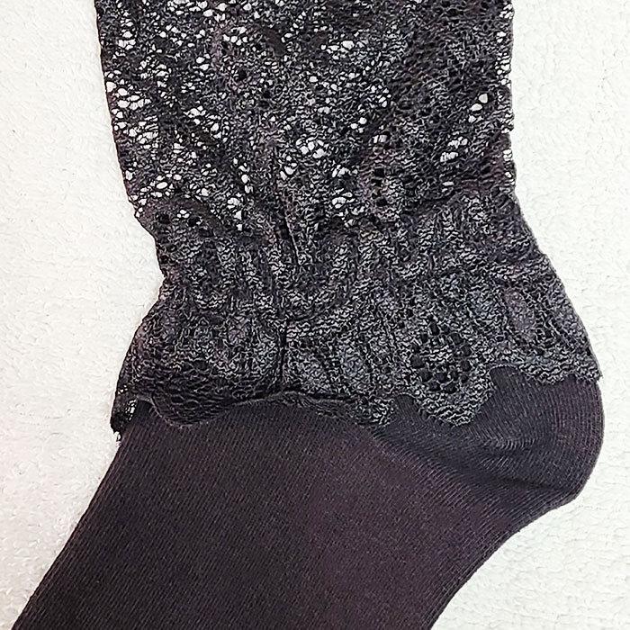 ☆ホワイト入荷☆レース使いのモノトーンソックス / レディース 春 夏 秋 冬 オールシーズン フェミニン ガーリー 黒 白 モノトーン 綿 コットン |  | 06