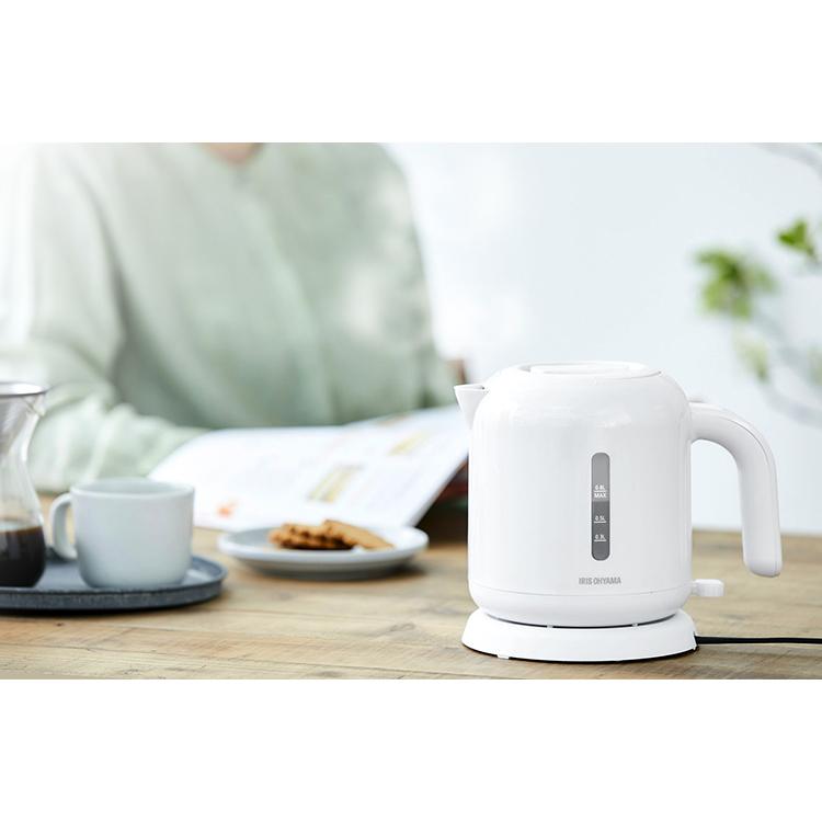 ケトル 800ml 0.8L おしゃれ 一人暮らし 二人暮らし コンパクト 電気ケトル ポット ワンタッチ キッチン家電 軽量 白 IKEB-800 | IRIS OHYAMA | 06
