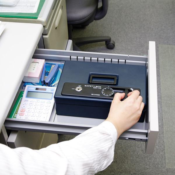 IRIS OHYAMA 金庫 小型 家庭用 ダイヤル式 プライベートBOX IRIS OHYAMA 金庫 小型 家庭用 ダイヤル式 プライベートBOX