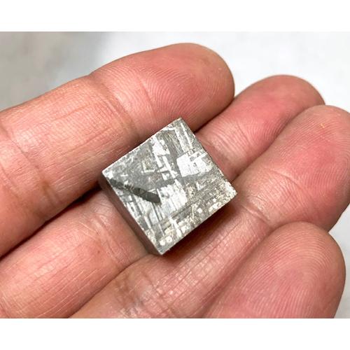 ギベオン ギベオン隕石 1点 再入荷 メテオライト キューブ 天然石