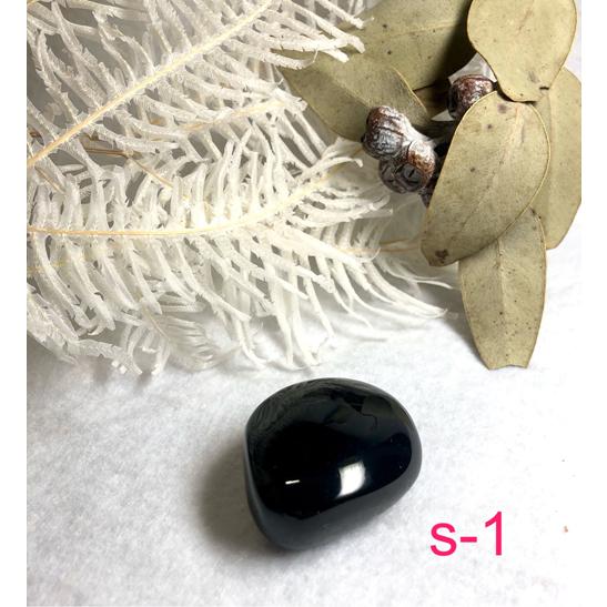 モリオン 黒水晶 タンブル ビッグタンブル 置き石 握り石 天然石