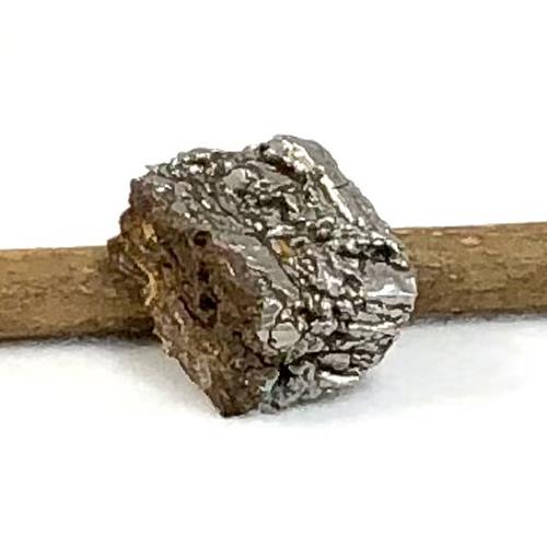 鉄隕石　オクタヘドライト　910g　隕鉄　パワーストーン　金運　開運　幸運　宇宙 鉄隕石オクタヘドライト910g隕鉄パワーストーン金運開運幸運宇宙