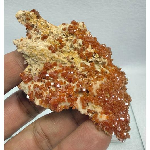 バナジン鉛鉱 原石 モロッコ産 天然石 パワーストーン キラキラ 結晶