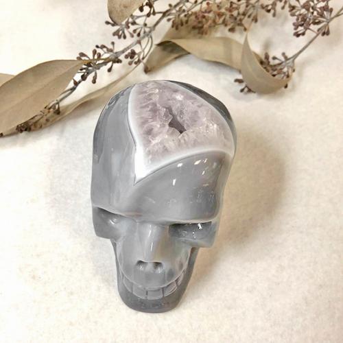 水晶 瑪瑙共生 髑髏 ドクロ スカル 骸骨 彫刻品 天然石