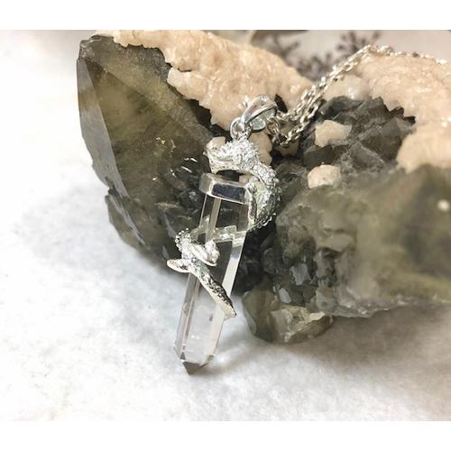 龍巻き水晶　ペンダントトップ　　天然石　パワーストーン　クリスタル 龍巻き水晶 ペンダントトップ 天然石 パワーストーン 水晶 4月