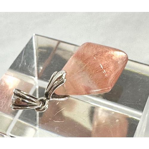 ストロベリークォーツ カザフスタン産 ペンダントトップ 天然石