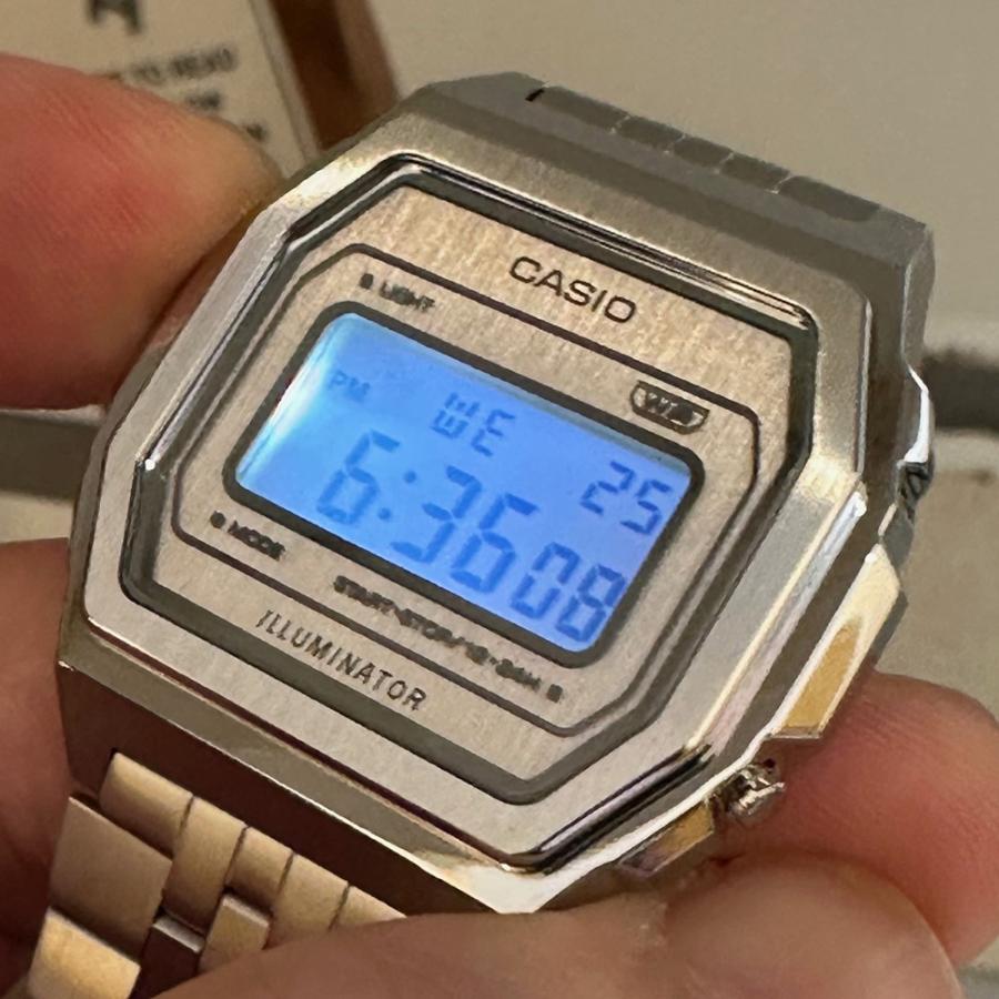CASIO（カシオ） “Casio Cllassic PREMIUM” A1000A-7JF シルバー