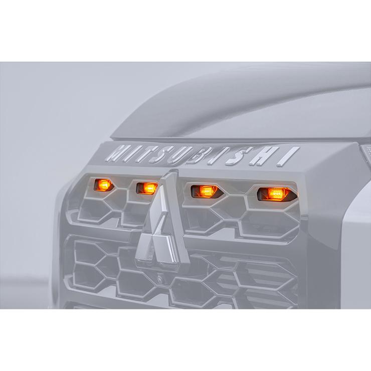 IPF グリルマーカー 三菱 トライトン R6.0〜 LC2T系 ウレタン樹脂製未塗装 IPF製オレンジマーカーランプ搭載 EXTR-01の画像