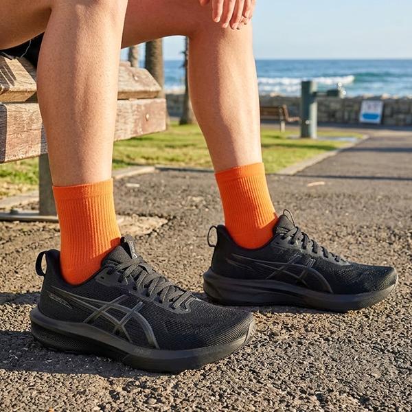 ASICS（アシックス） 2026春夏新色 送料無料 幅広 ランニングシューズ
