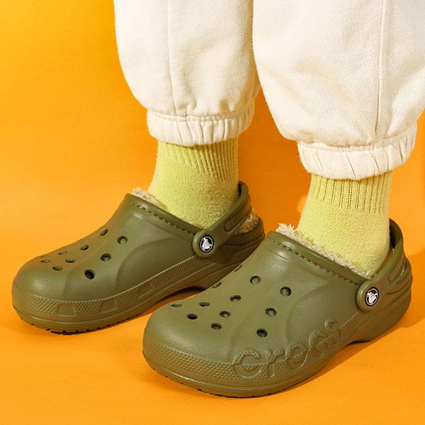 crocs（クロックス） 最終セール 50%off 半額 もこもこ レディース