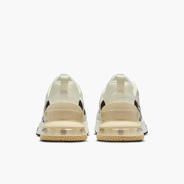 NIKE（ナイキ） 送料無料 スニーカー メンズ エア マックス アルファ