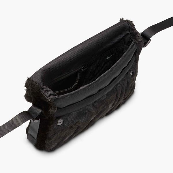 NIKE（ナイキ） 38%off フェイクファー ショルダー ポーチ ボディ
