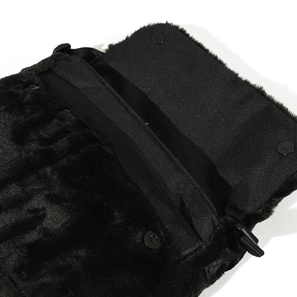 sue UNDERCOVER ファー　ショルダー　ボディバック sue UNDERCOVER ファー ショルダー ボディバック