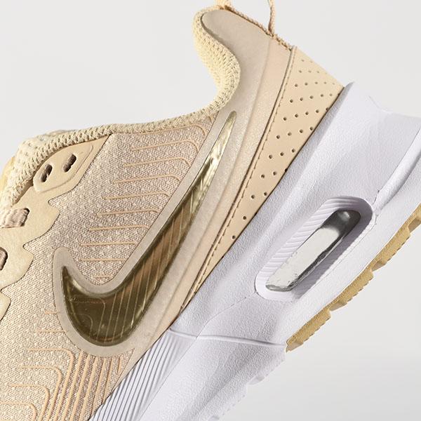 Nike ウィメンズ ランニングシューズ 24.0 新品未使用 ベージュゴールド Nike ウィメンズ ランニングシューズ 24.0 新品未使用 ベージュ