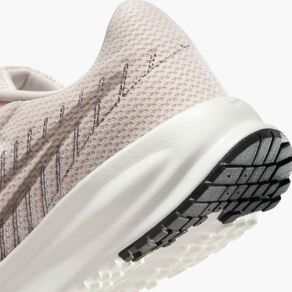 NIKE（ナイキ） 31%off ランニングシューズ レディース ウィメンズ