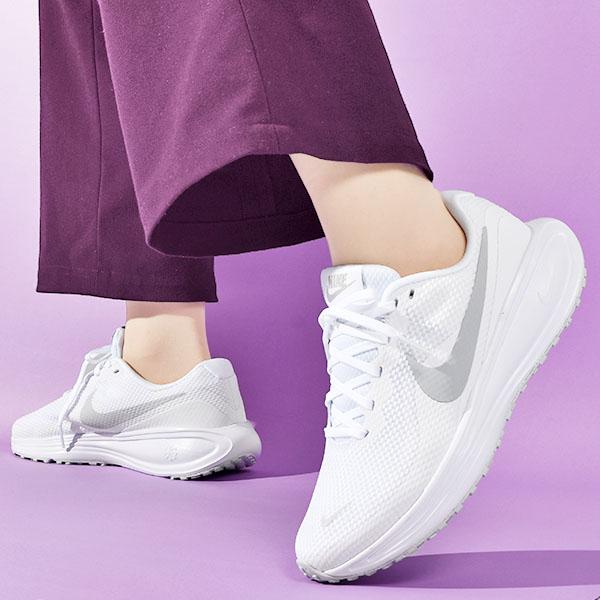 NIKE（ナイキ） 幅広 スニーカー ランニングシューズ レディース