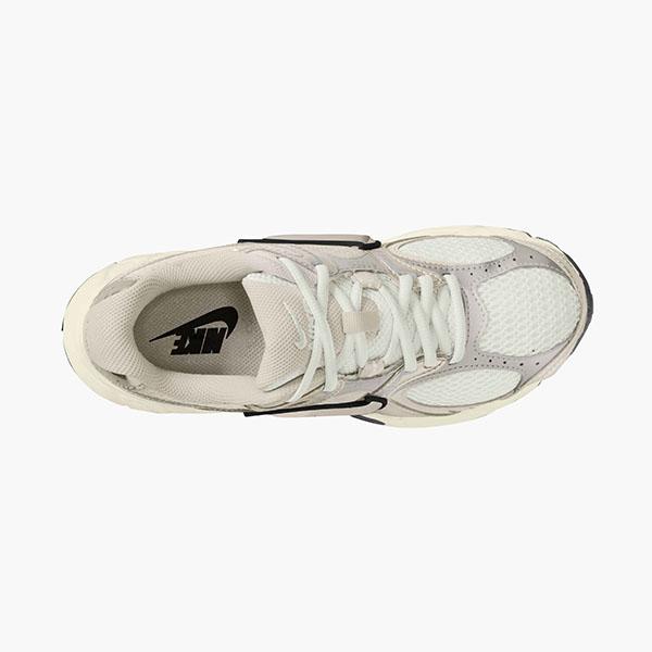 送料無料 ナイキ スニーカー レディース メンズ NIKE V5 RNR レトロ ナイキ シューズ 靴 ホワイト シルバー hq7901_8