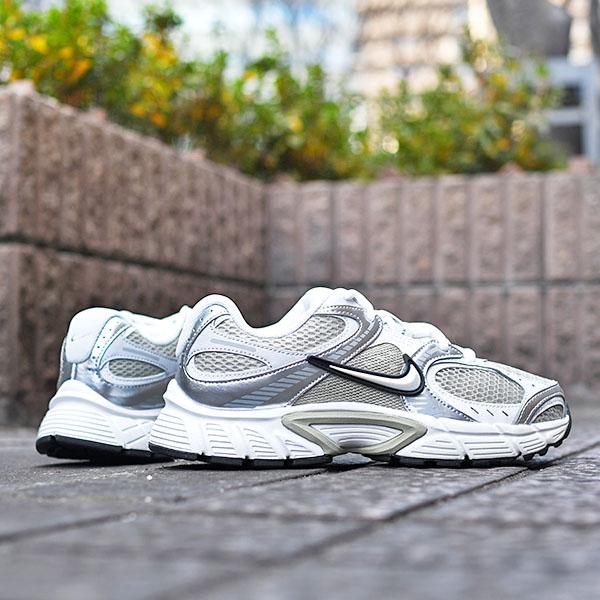 NIKE（ナイキ） 送料無料 スニーカー メンズ NIKE V5 RNR レトロ