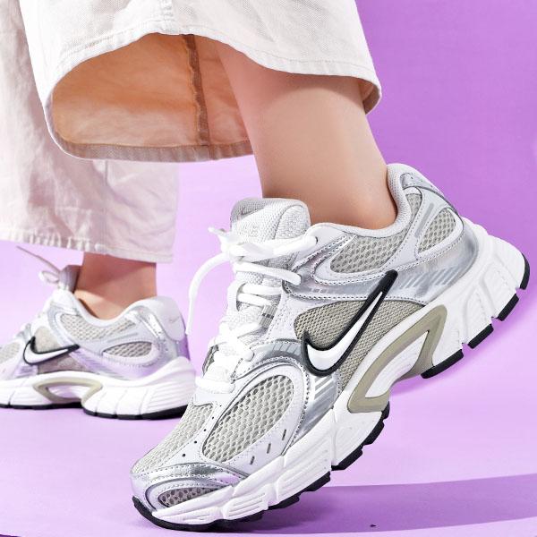 NIKE（ナイキ） 送料無料 スニーカー レディース メンズ NIKE V5 RNR