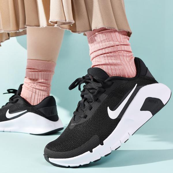 NIKE（ナイキ） かかとが踏める！ナイキ スニーカー レディース