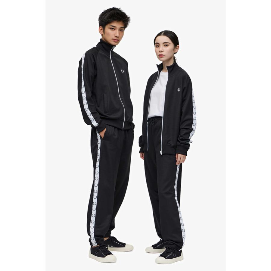 ✴︎大人気　FRED PERRY トラックジャケット　オーバーサイズ　フルジップ フレッドペリー トラックジャケット メンズ レディース FRED PERRY