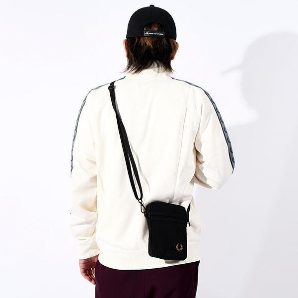 FRED PERRY(フレッドペリー)ボディバッグ　サコッシュ　ショルダーバッグ FRED PERRY（フレッドペリー） ミニショルダーバッグ メンズ
