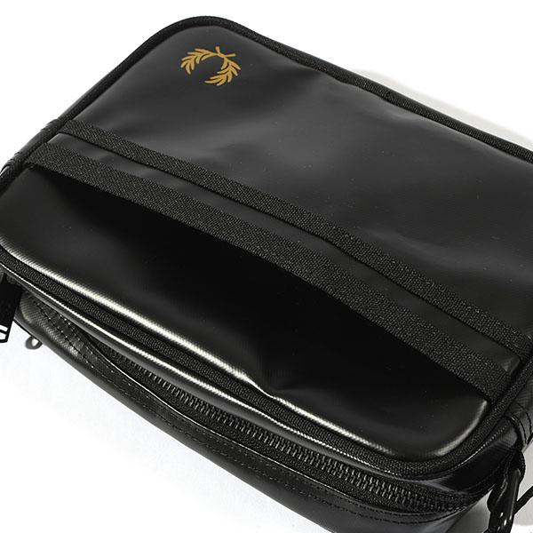 FRED PERRY（フレッドペリー） スクエア ミニショルダーバッグ メンズ