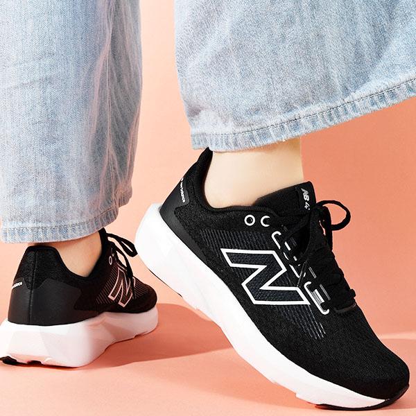 New Balance（ニューバランス） 選べる4カラー ランニングシューズ
