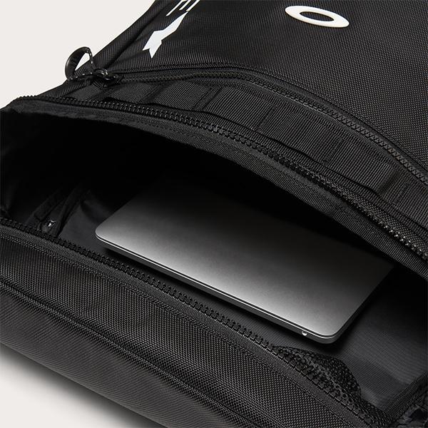 OAKLEY オークリー キャリーバッグ 約33L 2輪 ソフト 軽量 楽天市場】オークリー キャリーバッグ ENDLESS ADVENTURE RC CARRY-ON