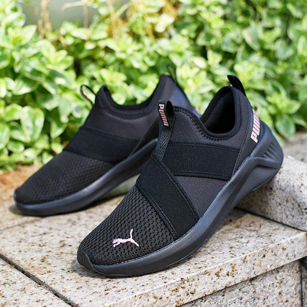 PUMA ブラック スリッポンスニーカー PUMA（プーマ） レディース スリッポン スニーカー 履き心地抜群