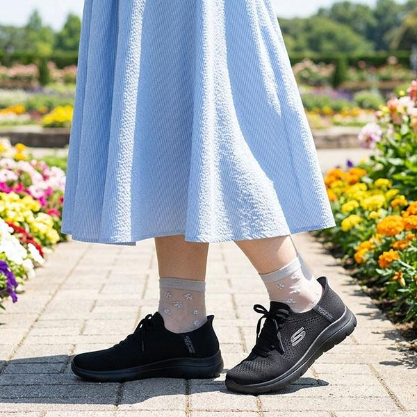 SKECHERS（スケッチャーズ） 28%off 手を使わずにスッと履ける