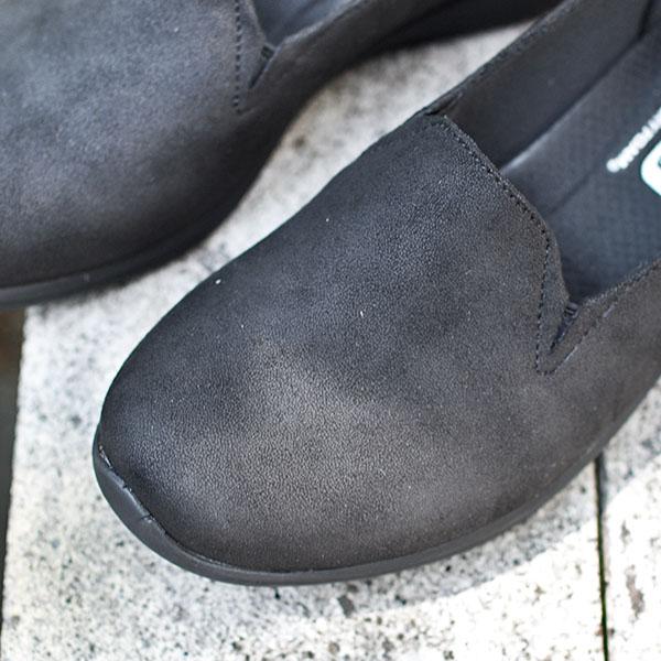 SKECHERS（スケッチャーズ） 手を使わずにスッと履ける スリッポン