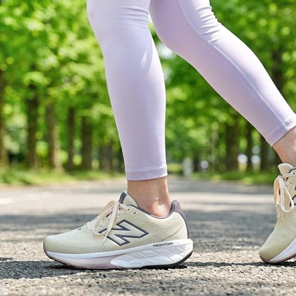 New Balance（ニューバランス） 2026春夏新作 厚底 ランニングシューズ