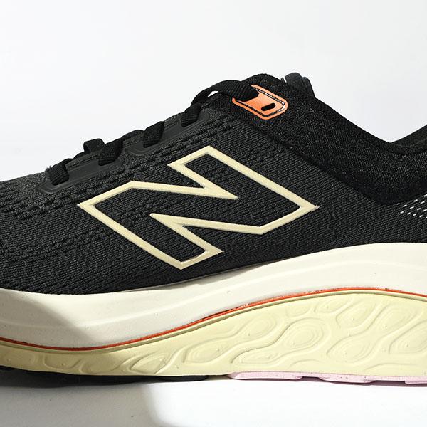 New Balance（ニューバランス） 幅広 厚底 ランニングシューズ