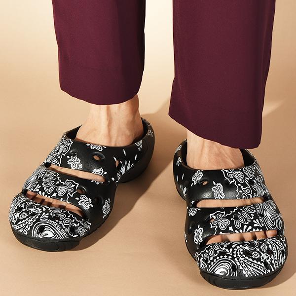 キーン ヨギ アーツ KEEN × Hide&Seek コラボ サンダル メンズ YOGUI ARTS 軽量 クロッグシューズ バンダナ柄 黒 国内正規品 1028527 1028528 キーン ヨギ アーツ KEEN × Hide&Seek コラボ サンダル メンズ YOGUI ARTS 軽量 クロッグシューズ バンダナ柄 黒 国内正規品 1028527 1028528